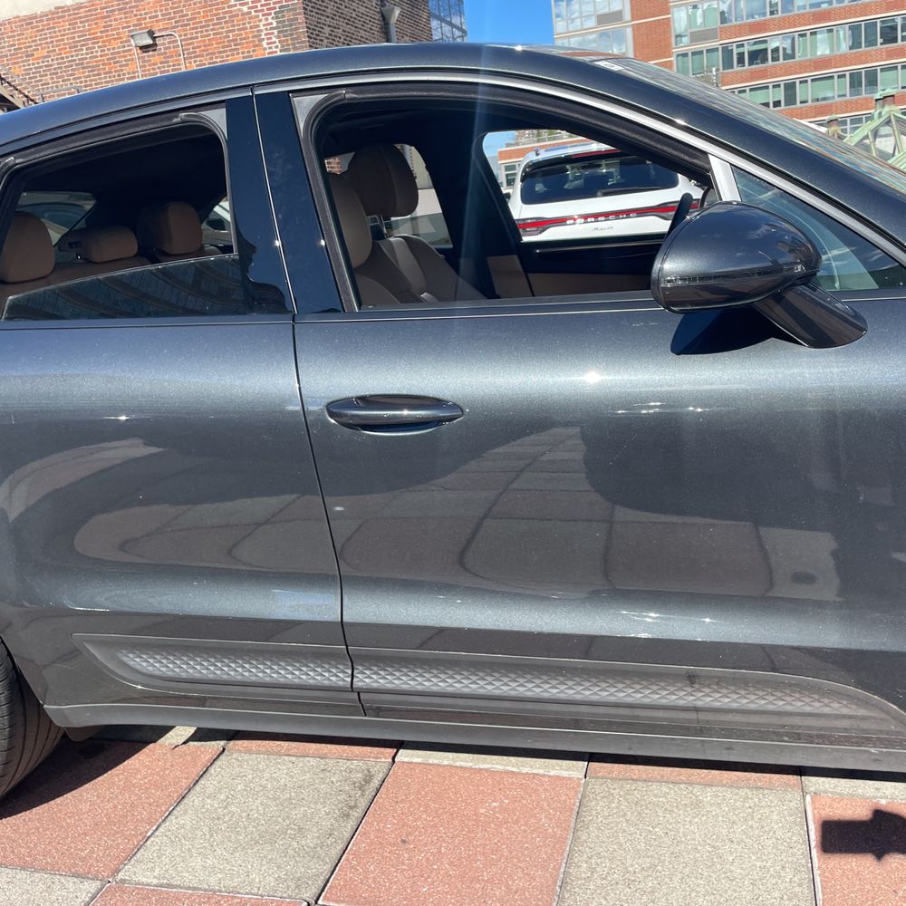 2022 Porsche Macan Base