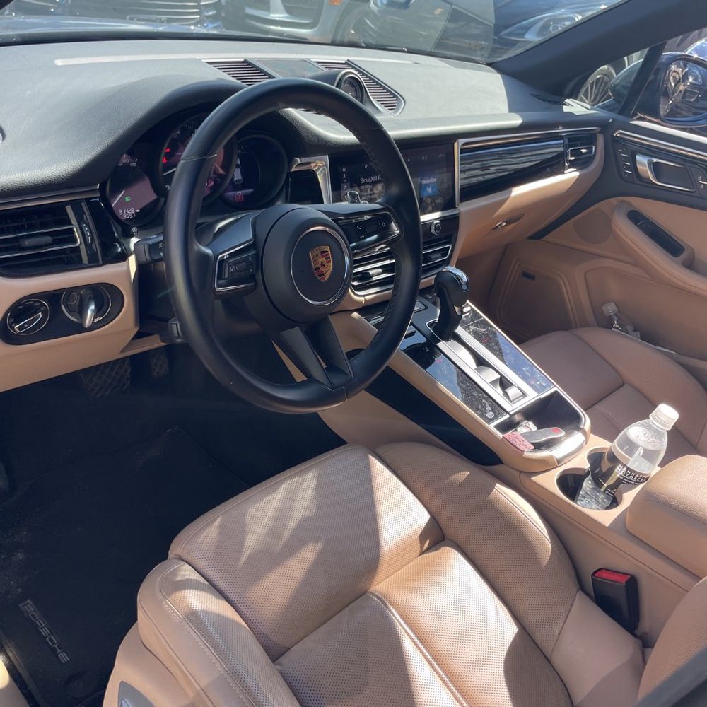 2022 Porsche Macan Base