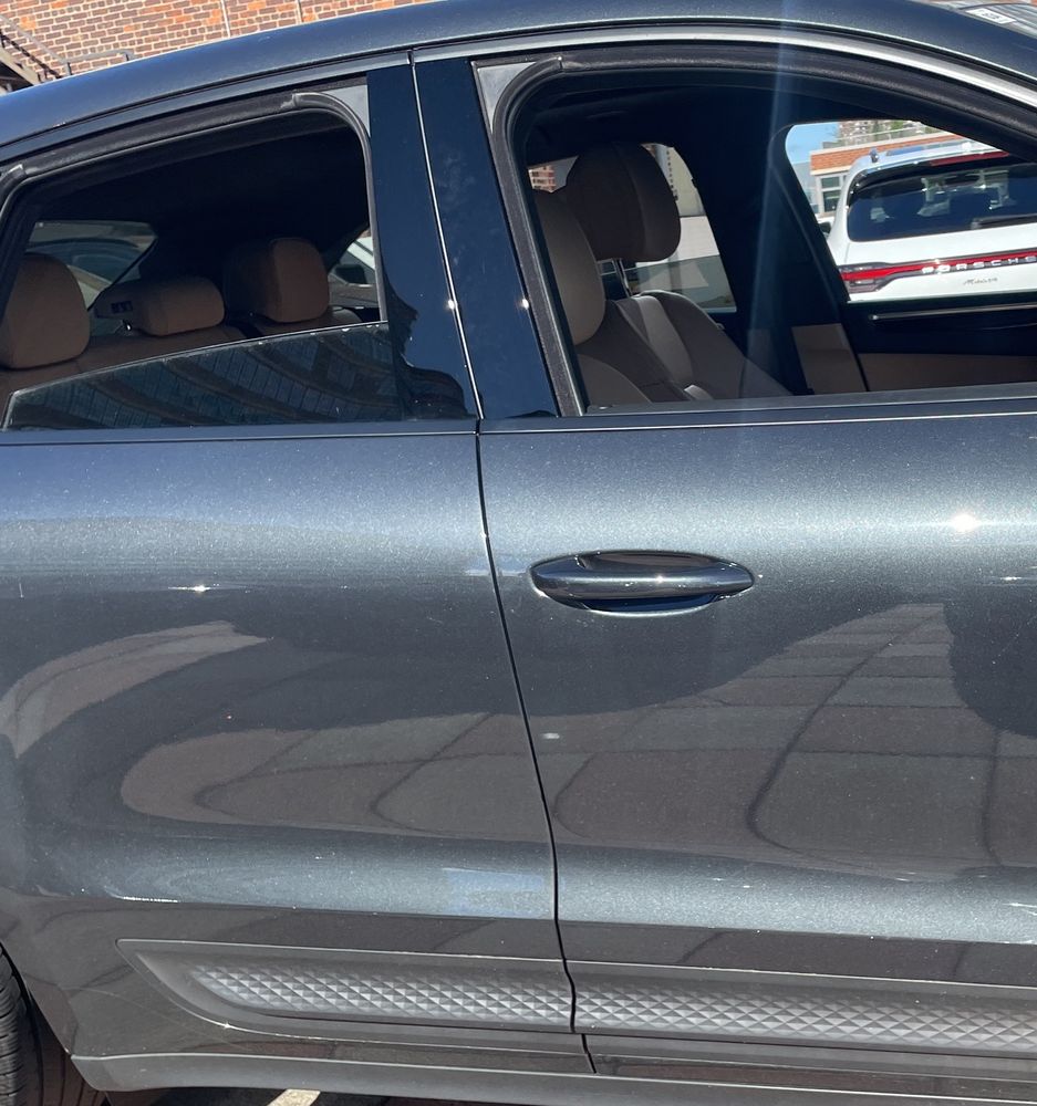 2022 Porsche Macan Base