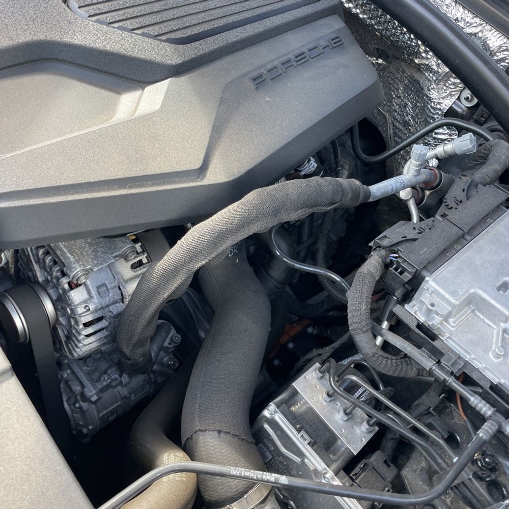 2022 Porsche Macan Base