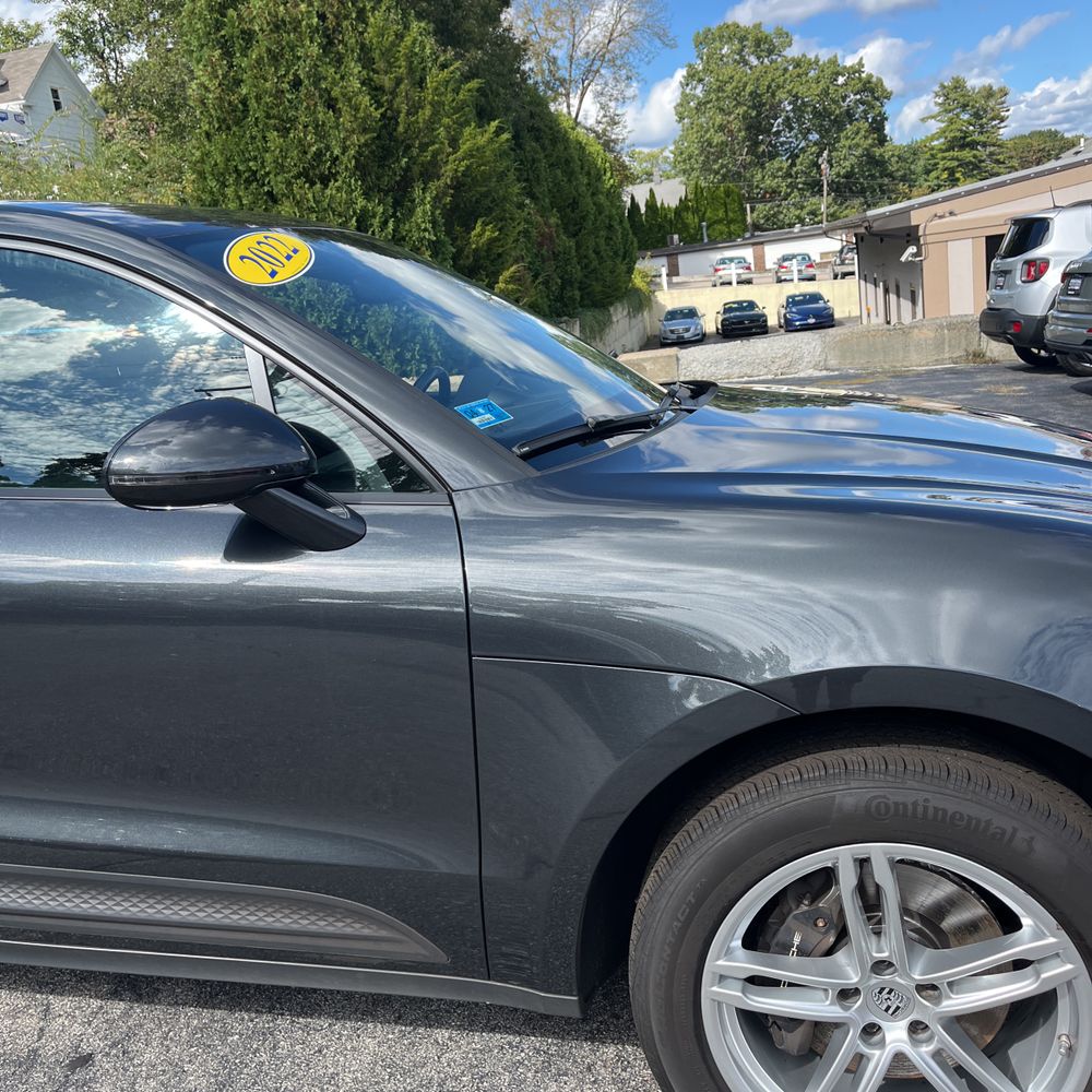 2022 Porsche Macan Base