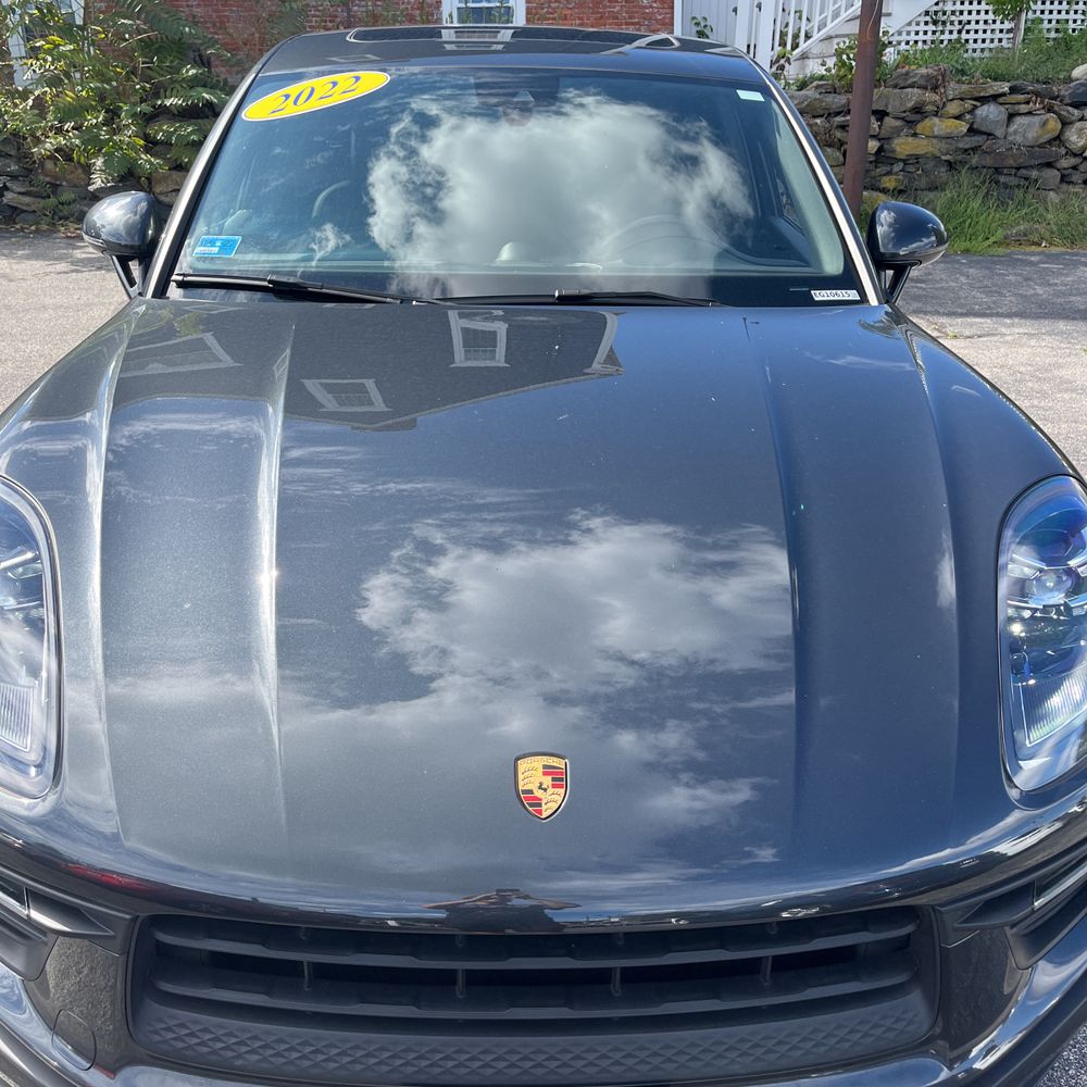 2022 Porsche Macan Base