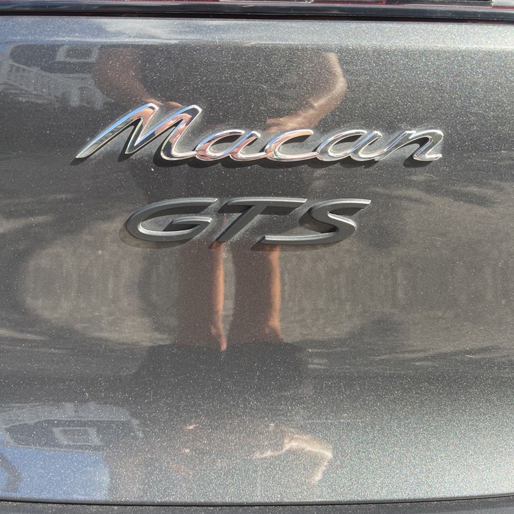 2022 Porsche Macan Base