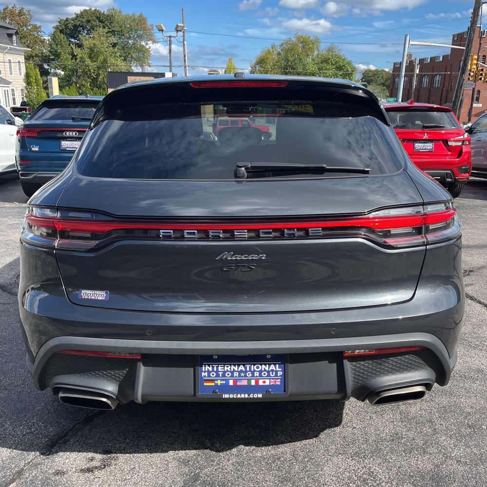 2022 Porsche Macan Base