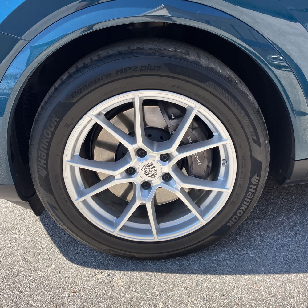 2024 Porsche Cayenne Base