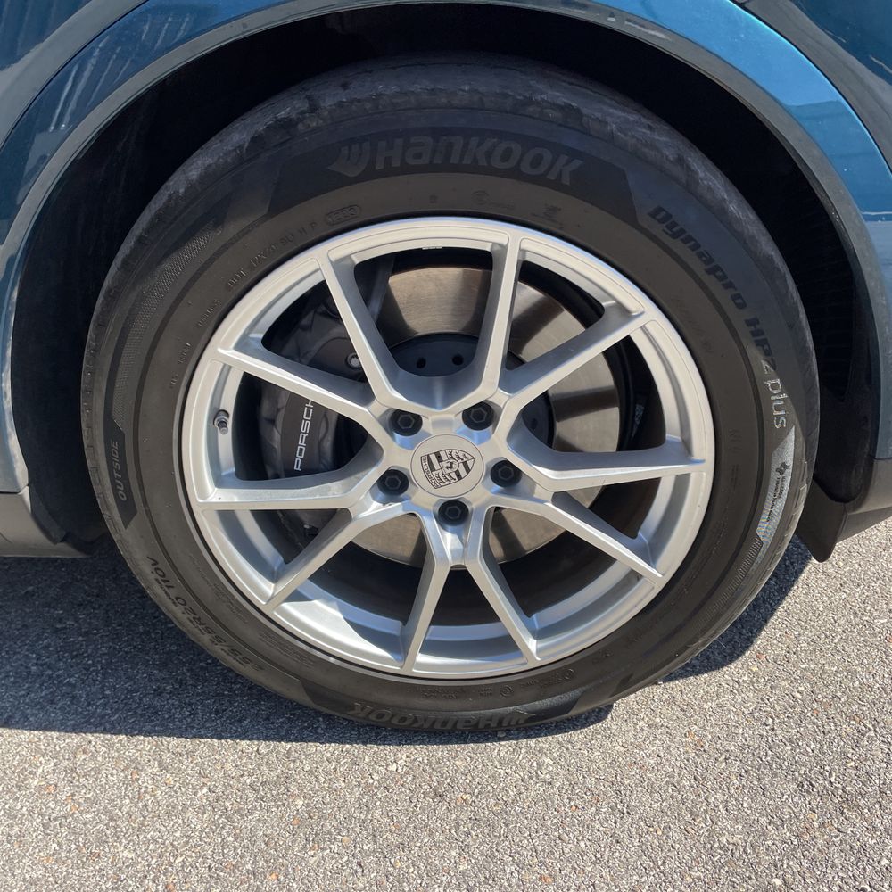 2024 Porsche Cayenne Base