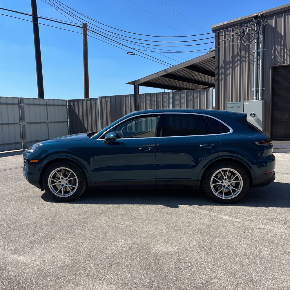 2024 Porsche Cayenne Base