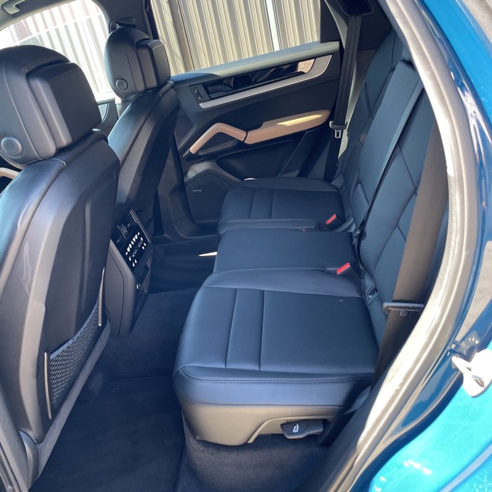 2024 Porsche Cayenne Base