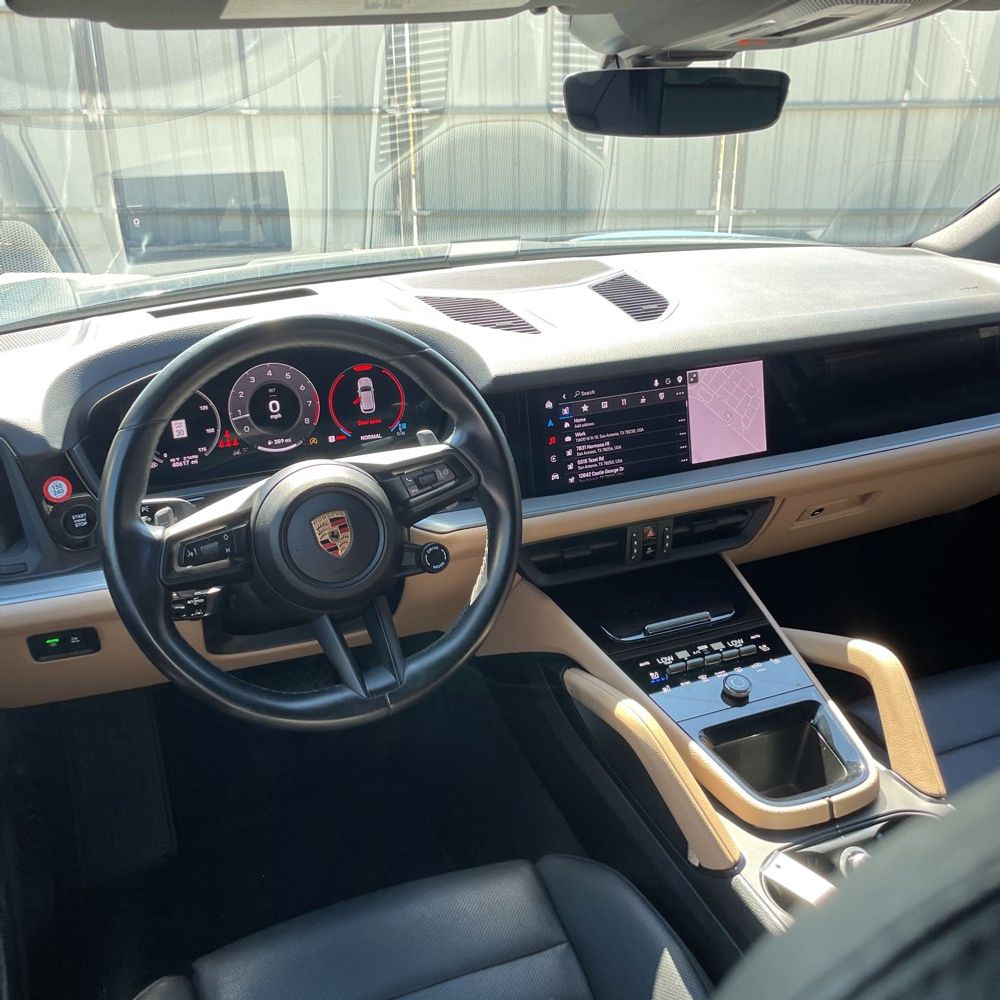 2024 Porsche Cayenne Base