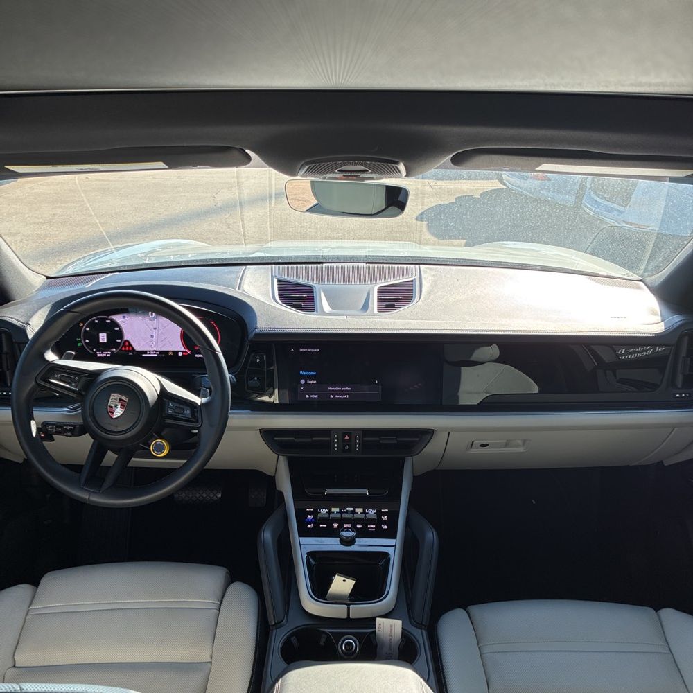 2024 Porsche Cayenne Base