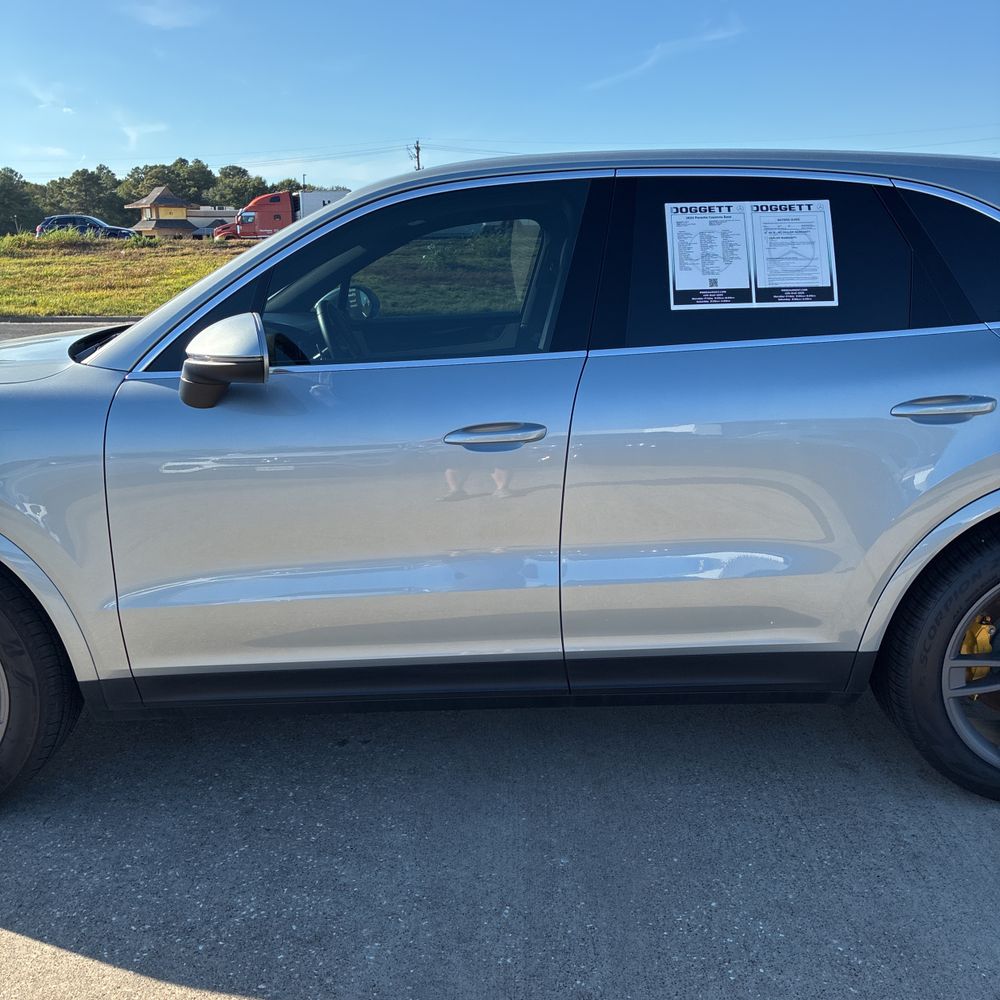 2024 Porsche Cayenne Base