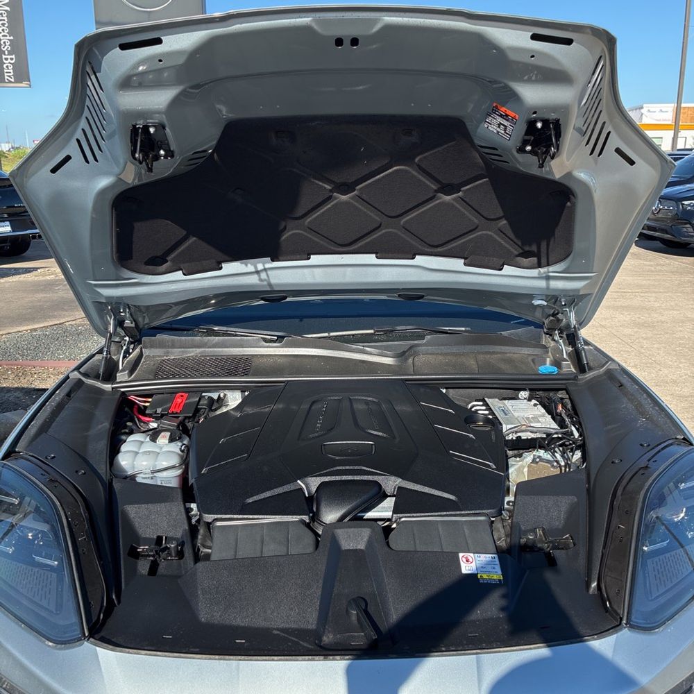 2024 Porsche Cayenne Base