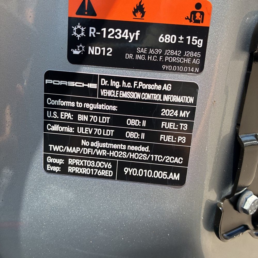 2024 Porsche Cayenne Base