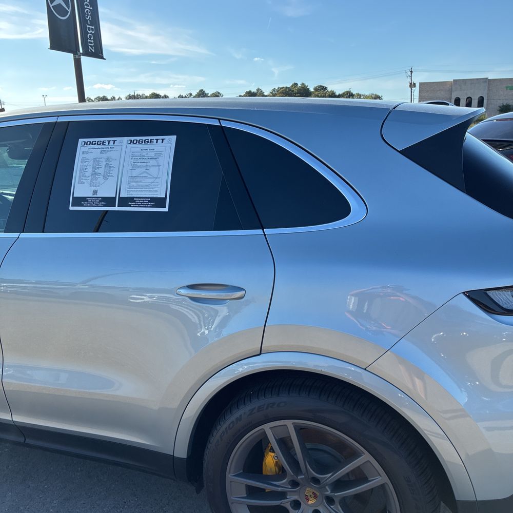 2024 Porsche Cayenne Base