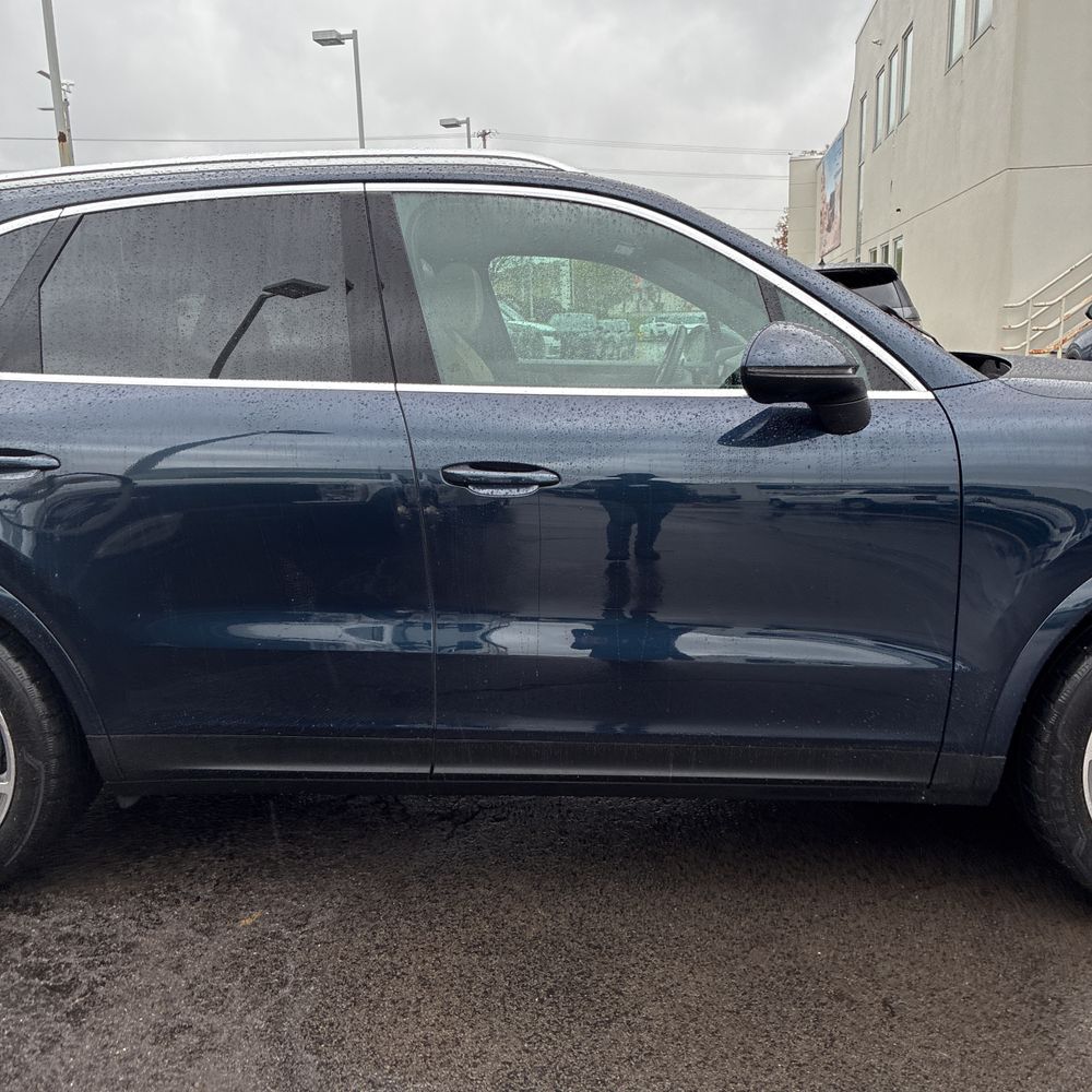 2024 Porsche Cayenne Base