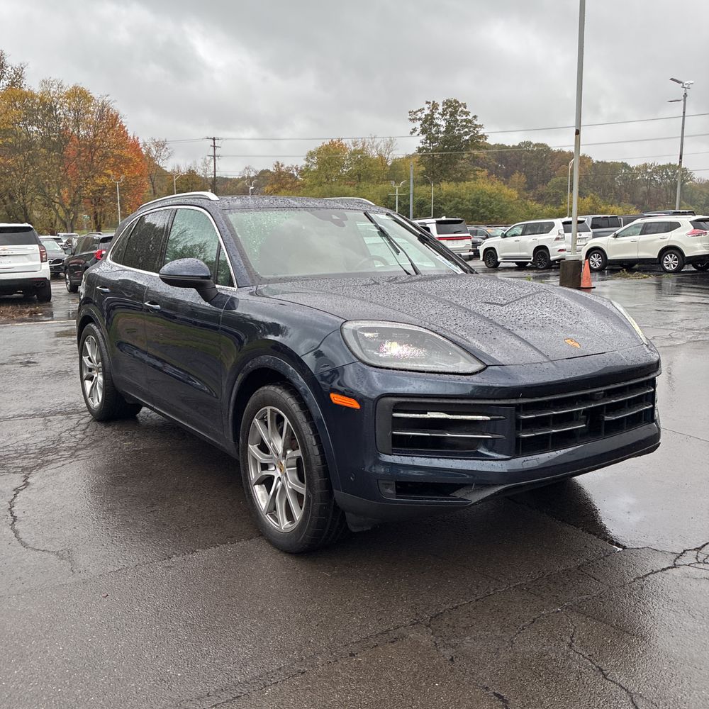 2024 Porsche Cayenne Base