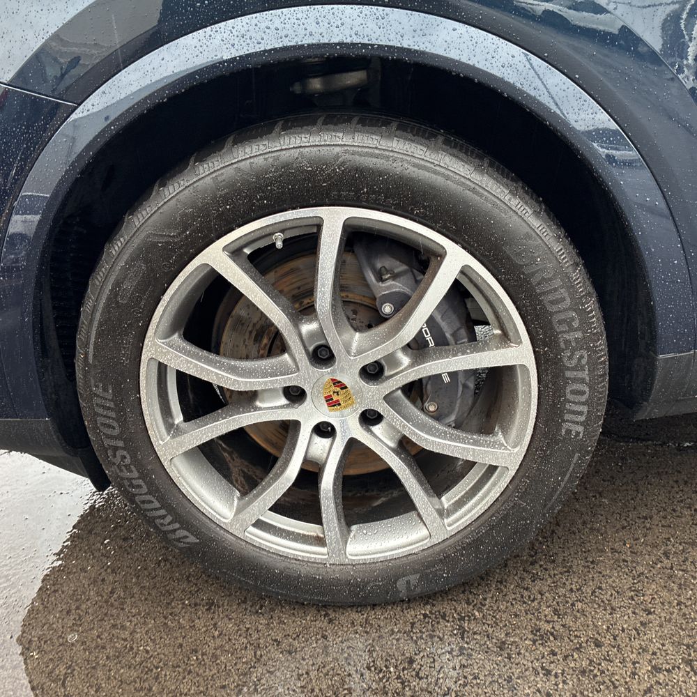 2024 Porsche Cayenne Base