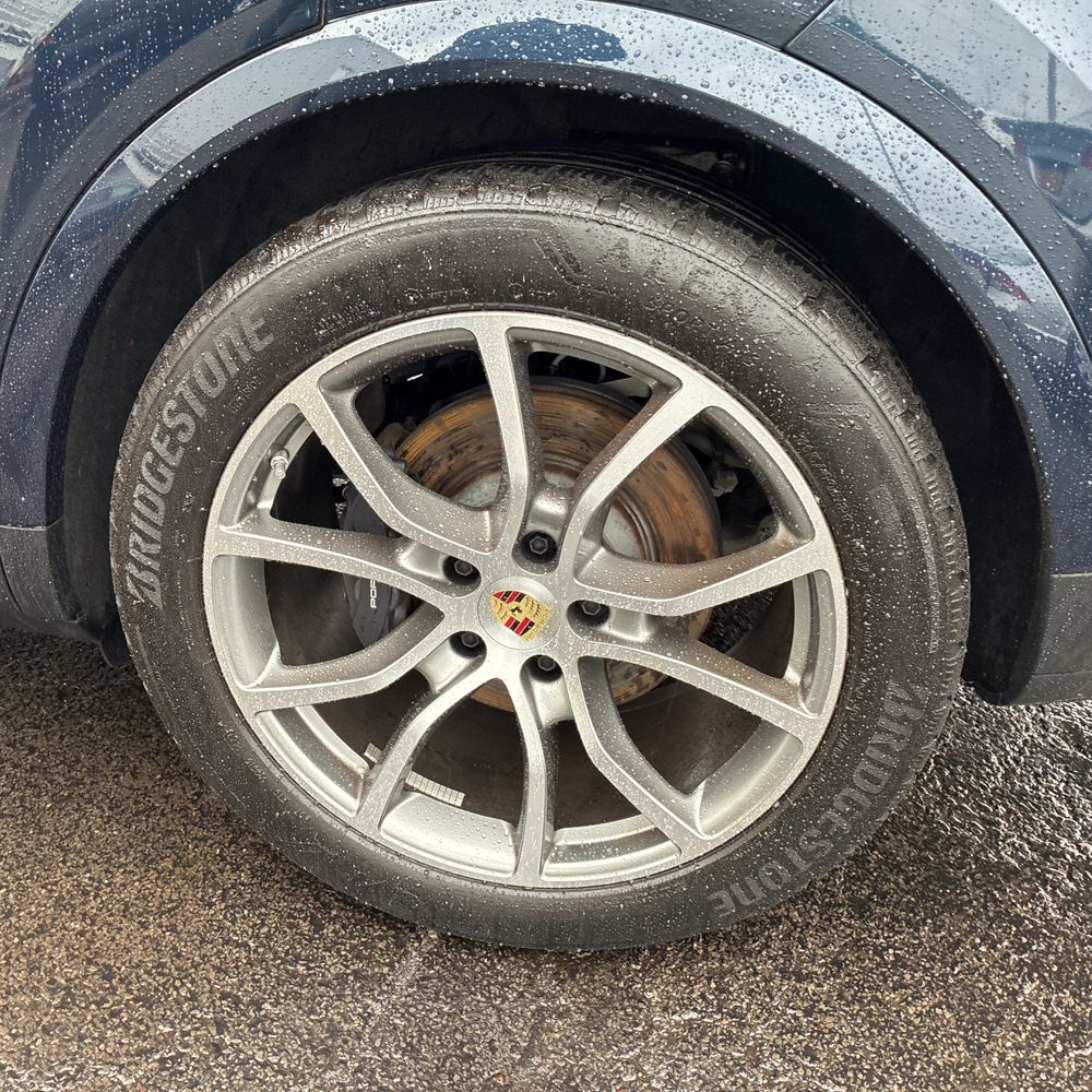 2024 Porsche Cayenne Base
