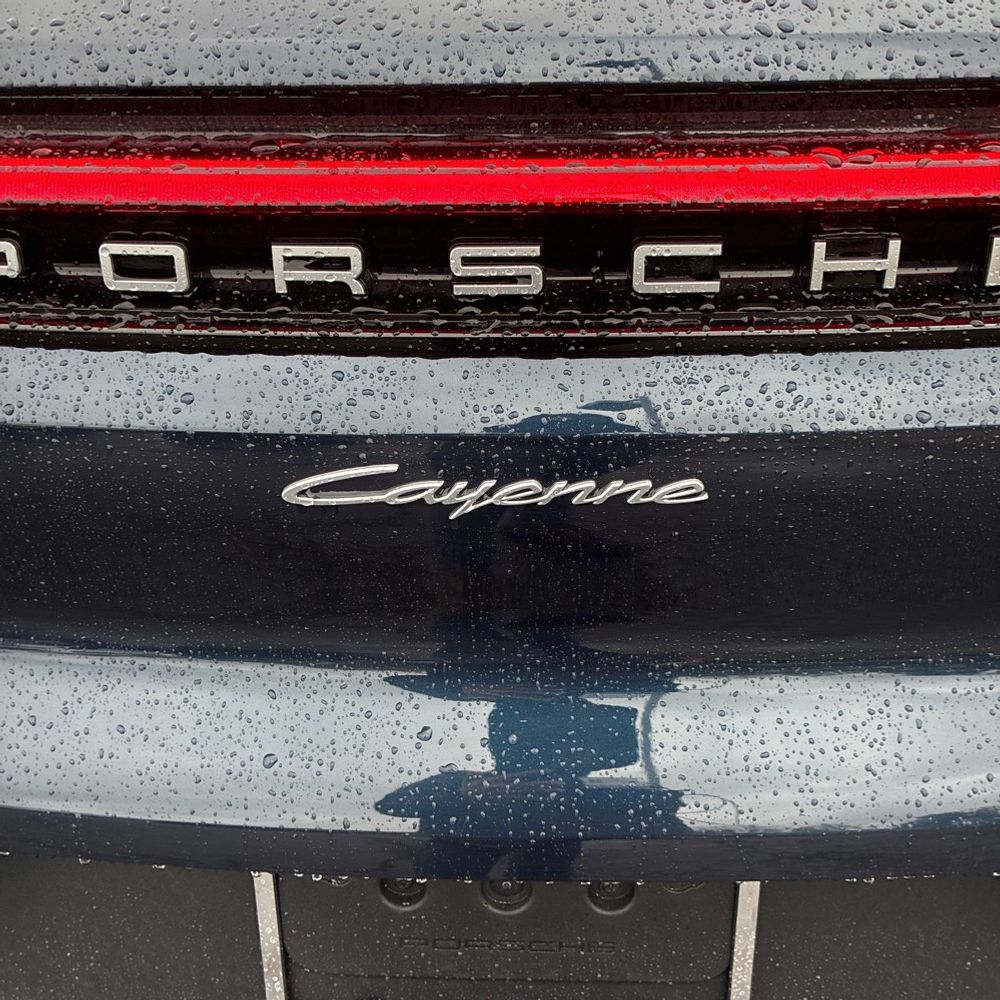 2024 Porsche Cayenne Base