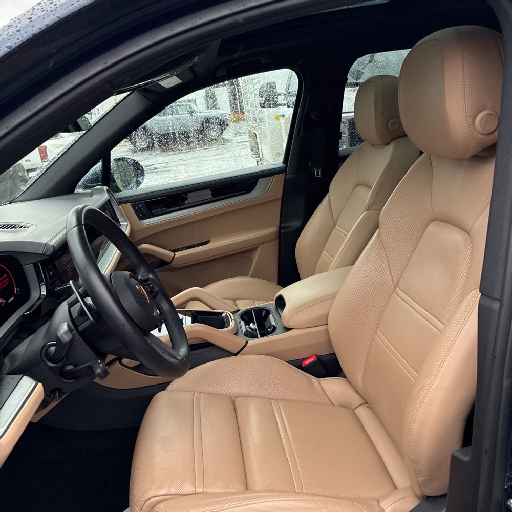 2024 Porsche Cayenne Base