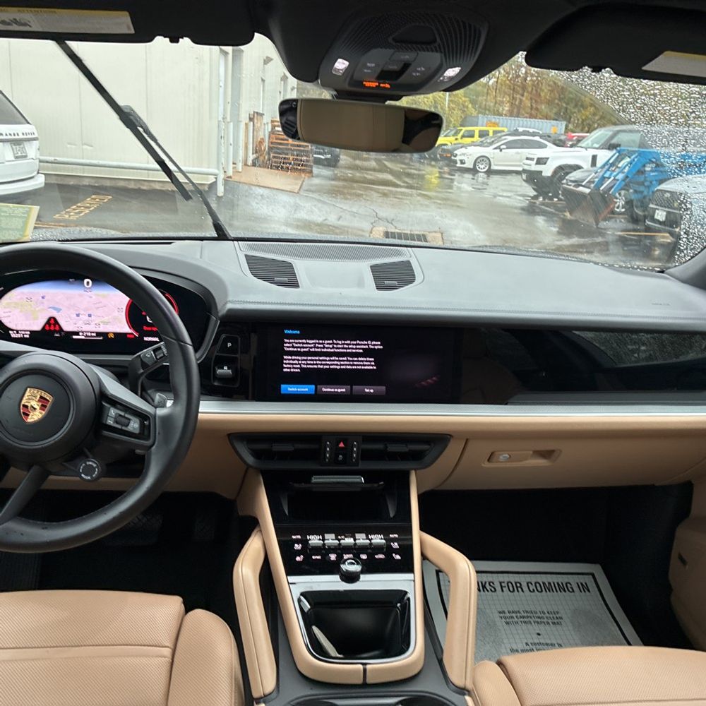 2024 Porsche Cayenne Base