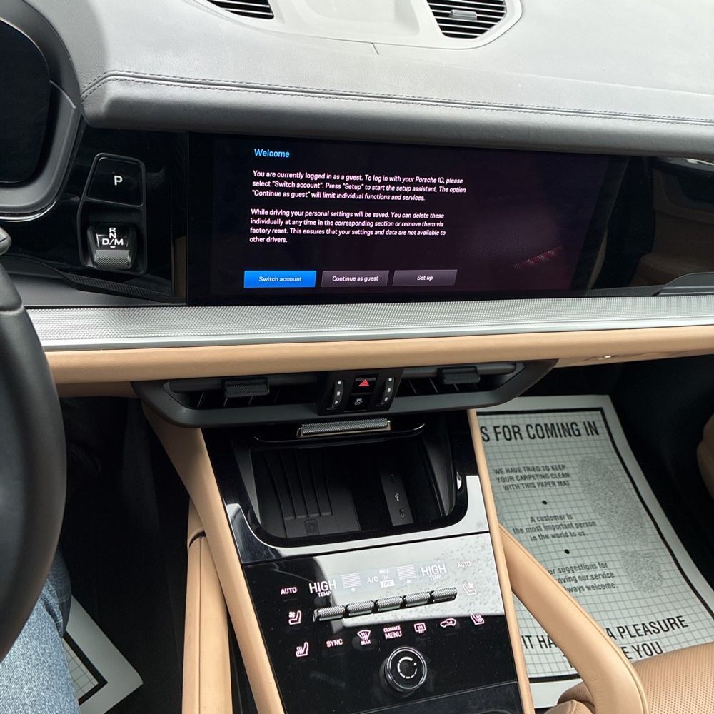 2024 Porsche Cayenne Base