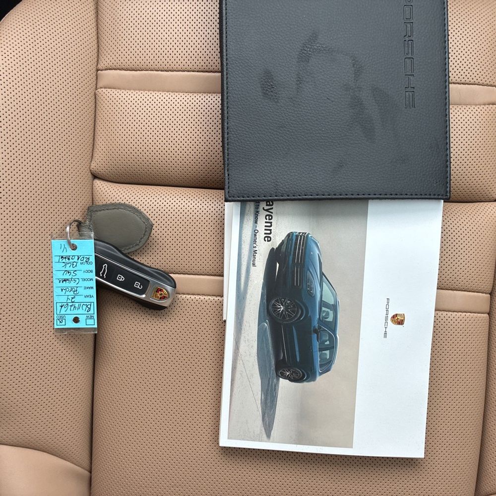 2024 Porsche Cayenne Base