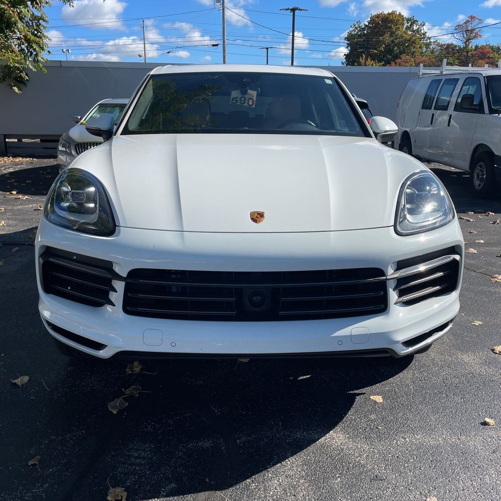 2023 Porsche Cayenne Platinum Edition
