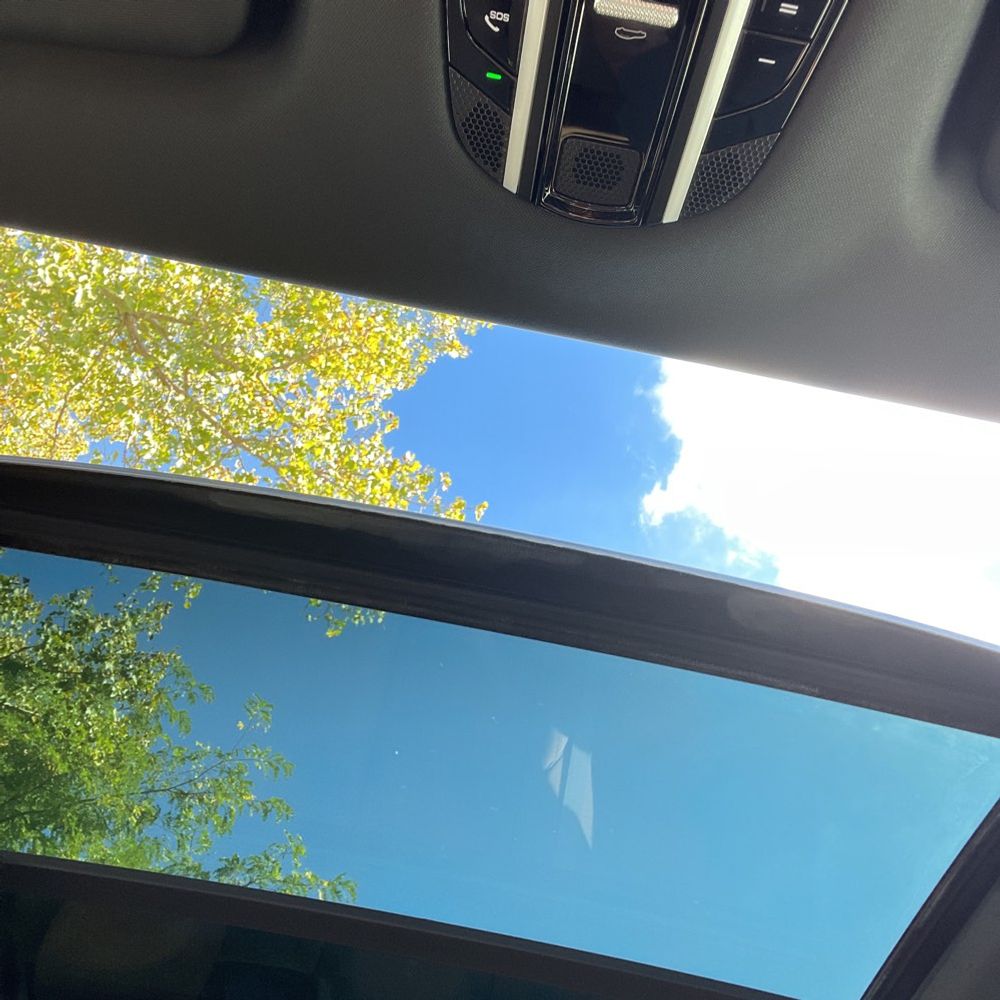 2023 Porsche Cayenne Platinum Edition