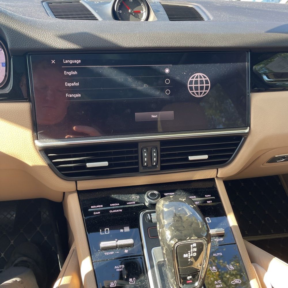 2023 Porsche Cayenne Platinum Edition