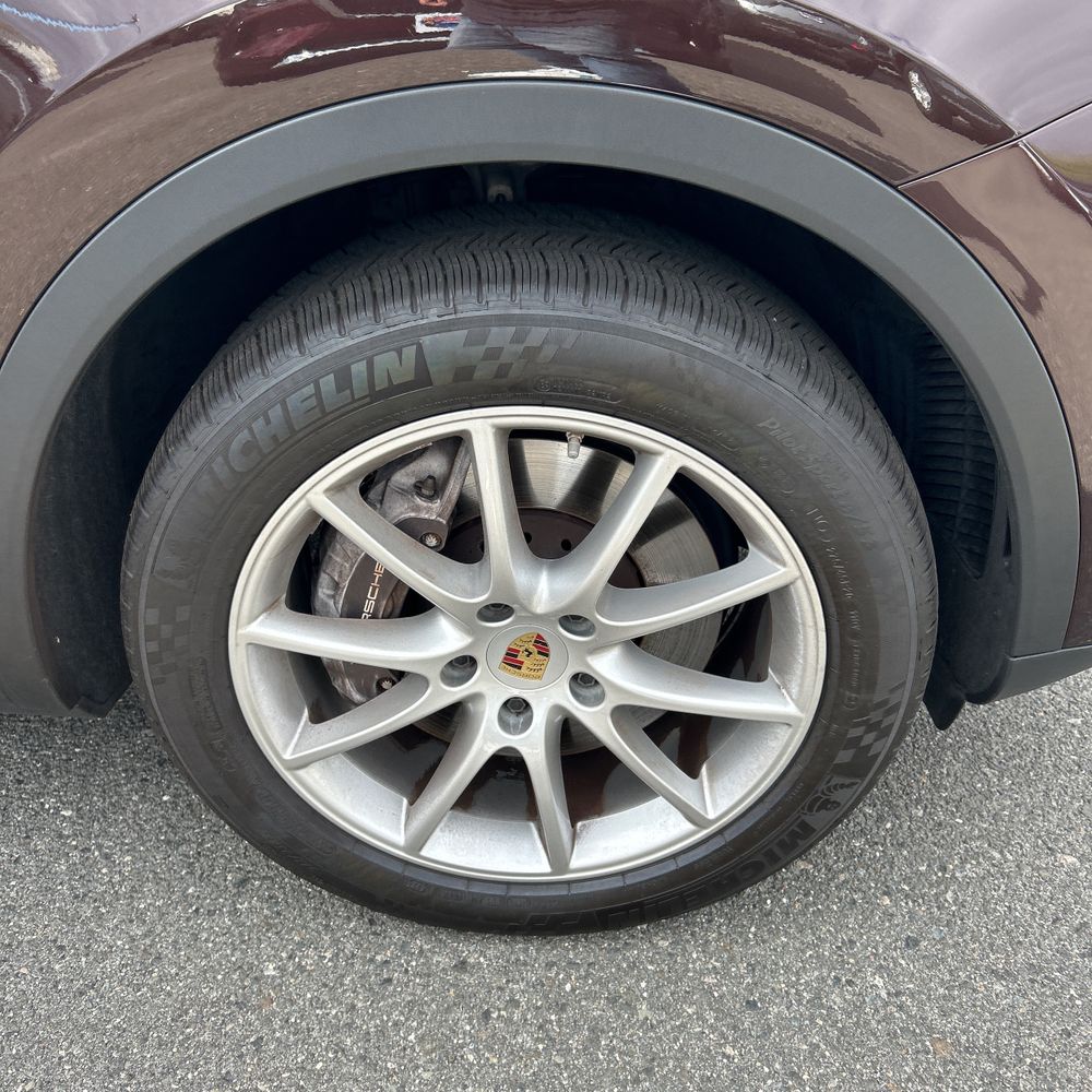 2023 Porsche Cayenne Base