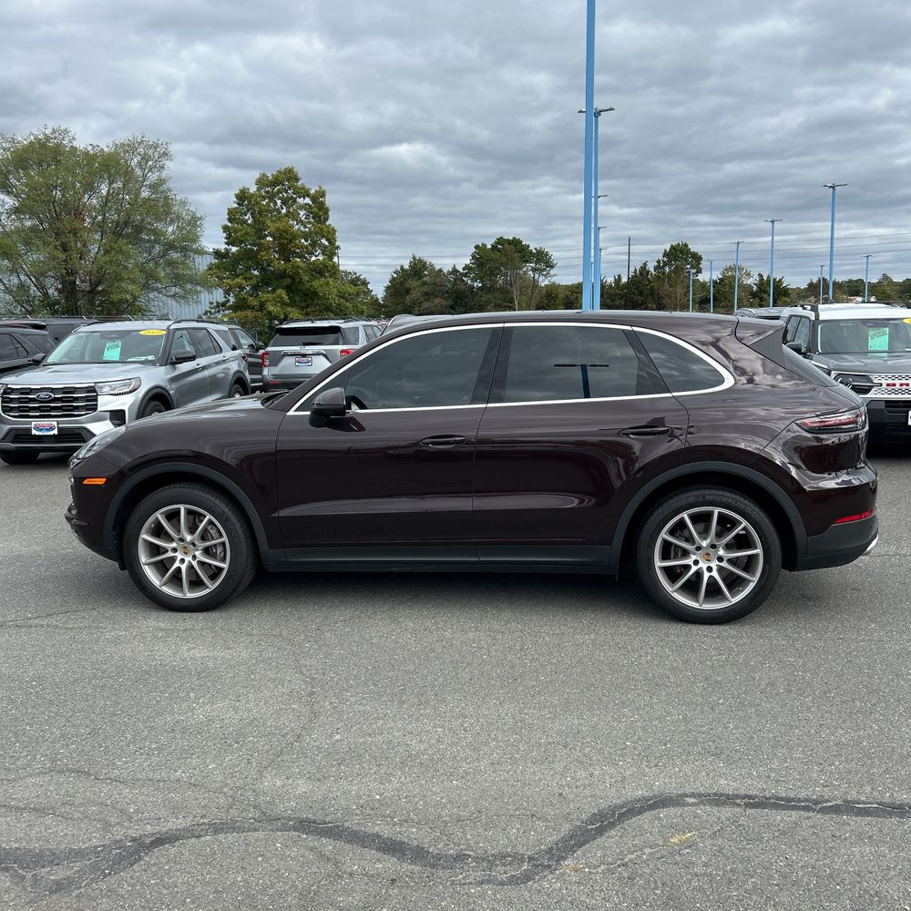 2023 Porsche Cayenne Base