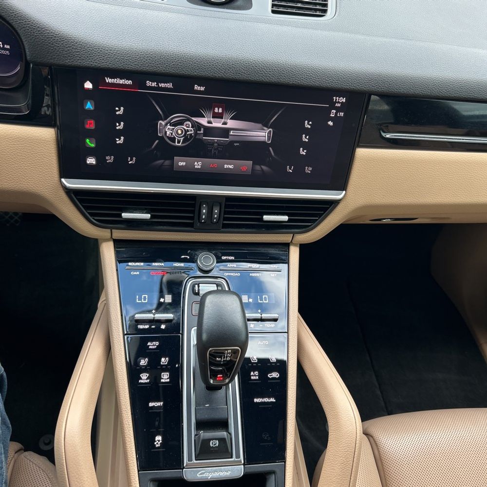 2023 Porsche Cayenne Base
