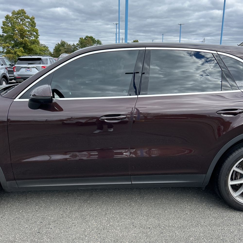 2023 Porsche Cayenne Base