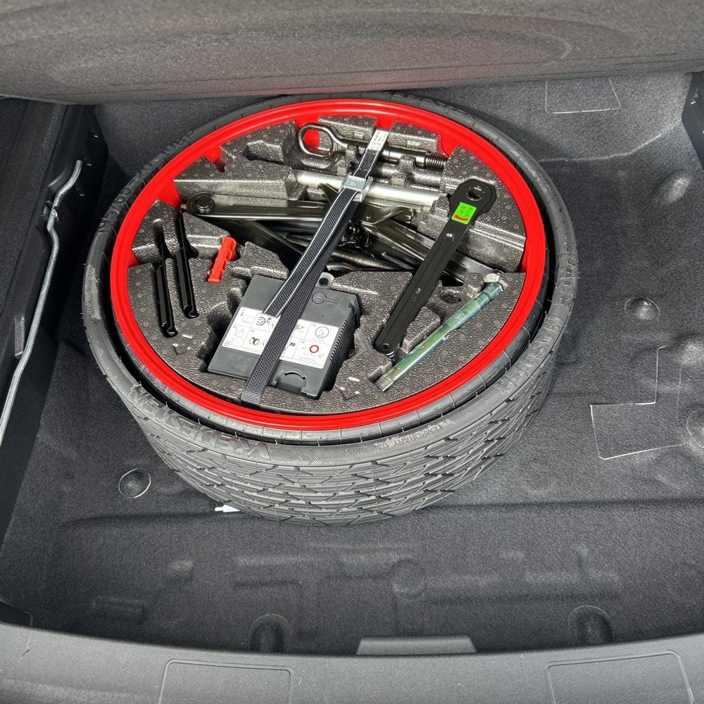 2023 Porsche Cayenne Base