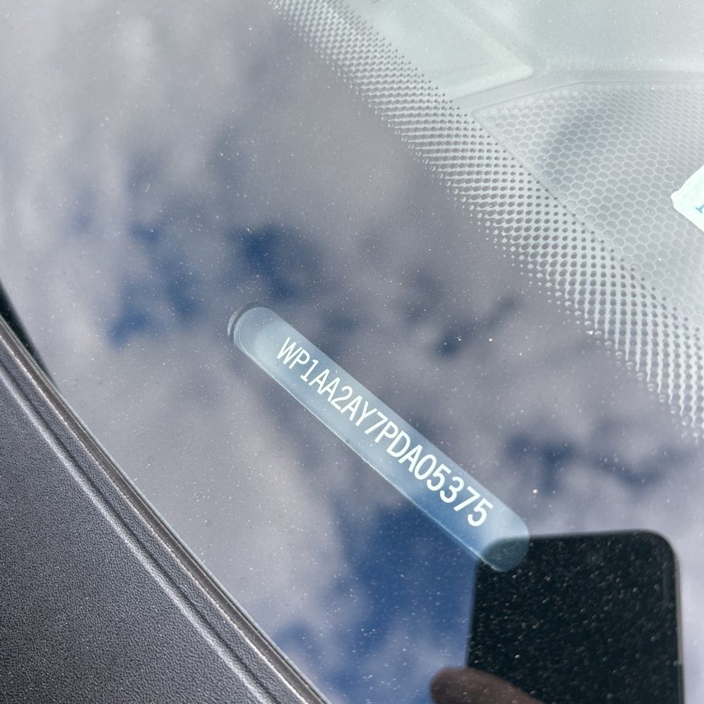 2023 Porsche Cayenne Base
