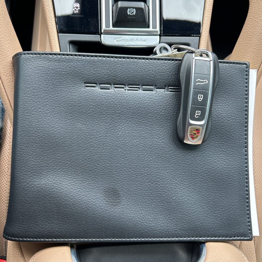 2023 Porsche Cayenne Base
