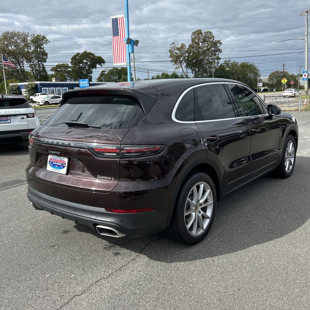 2023 Porsche Cayenne Base
