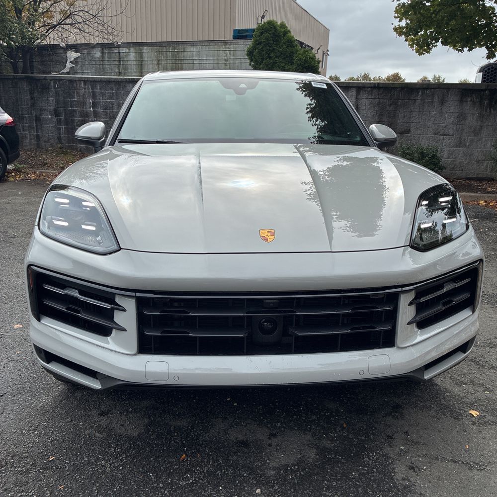 2024 Porsche Cayenne Base
