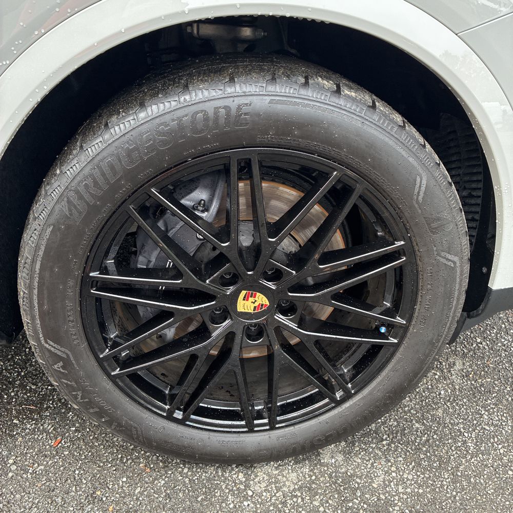 2024 Porsche Cayenne Base