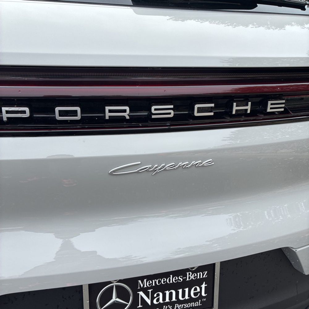 2024 Porsche Cayenne Base