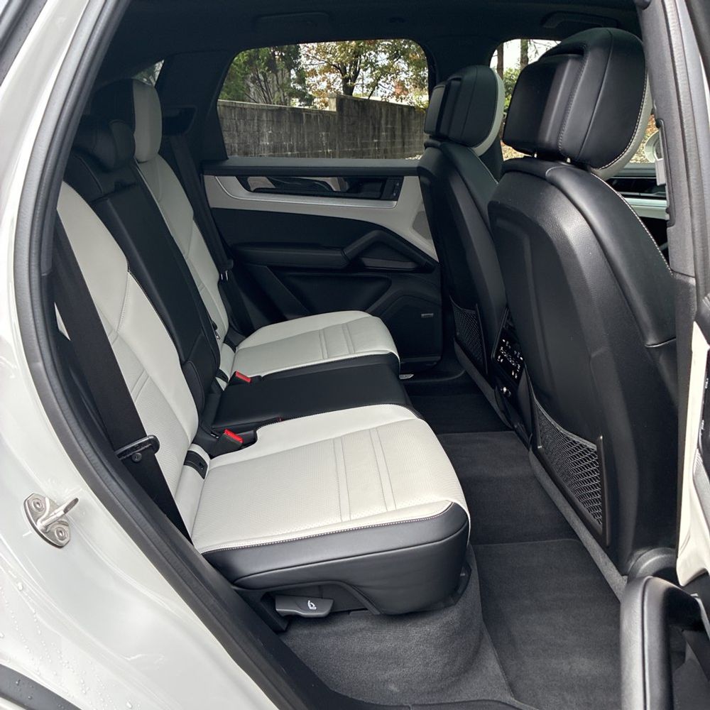 2024 Porsche Cayenne Base