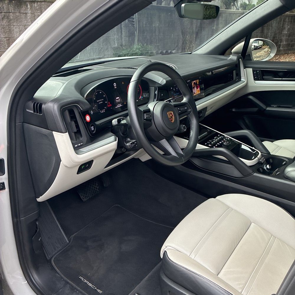 2024 Porsche Cayenne Base