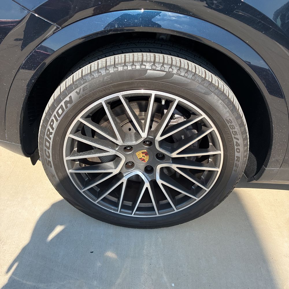 2022 Porsche Cayenne Base