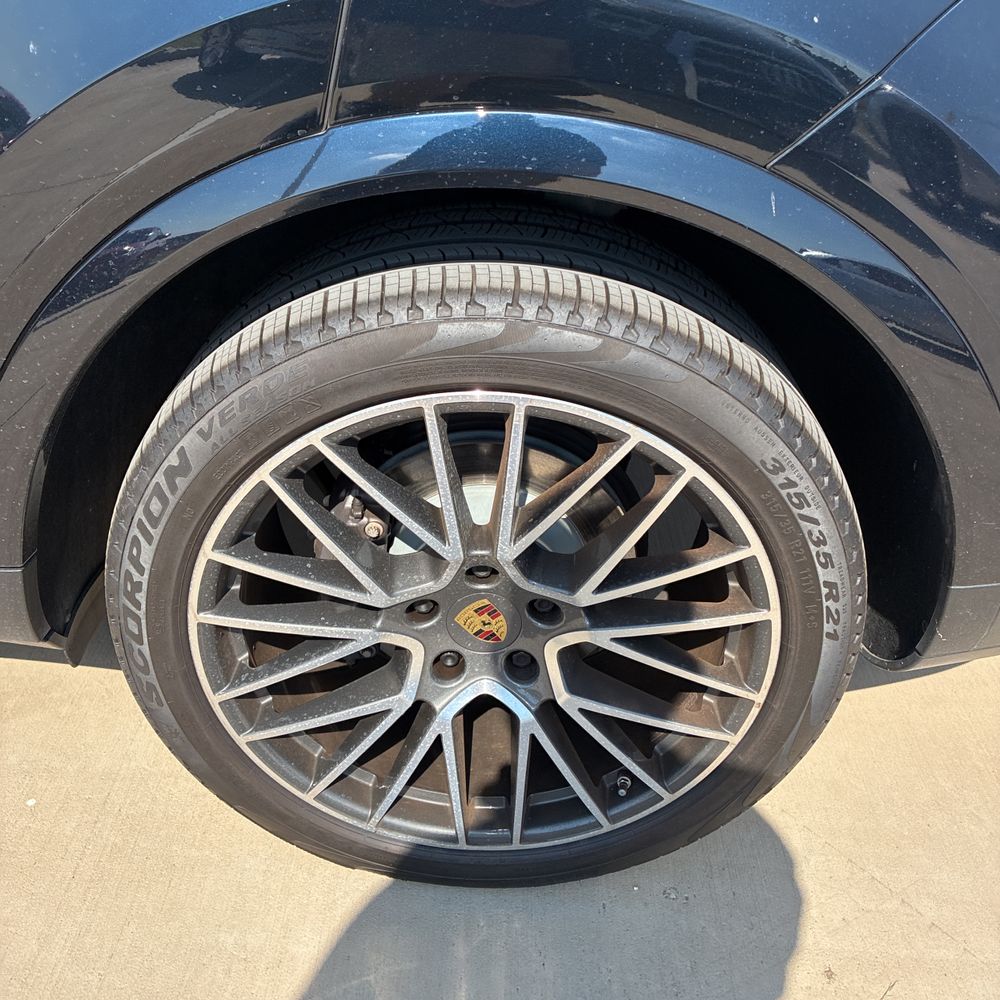 2022 Porsche Cayenne Base