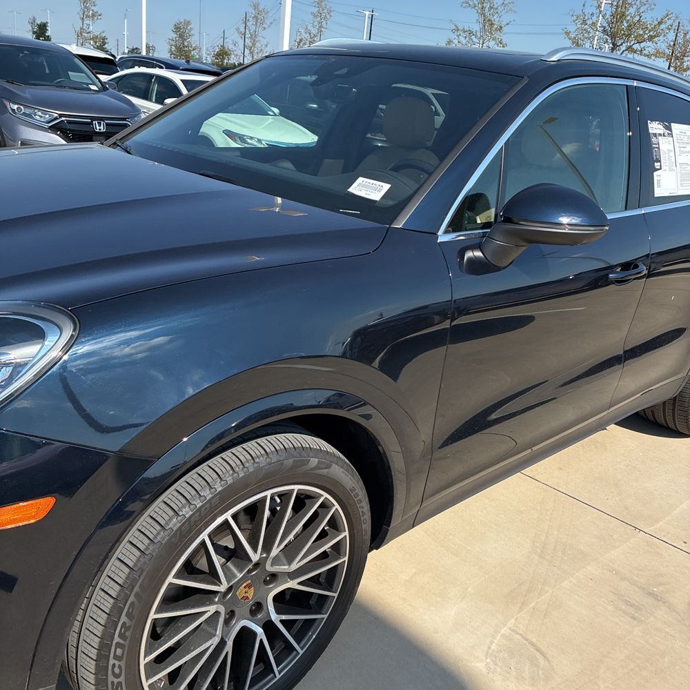2022 Porsche Cayenne Base