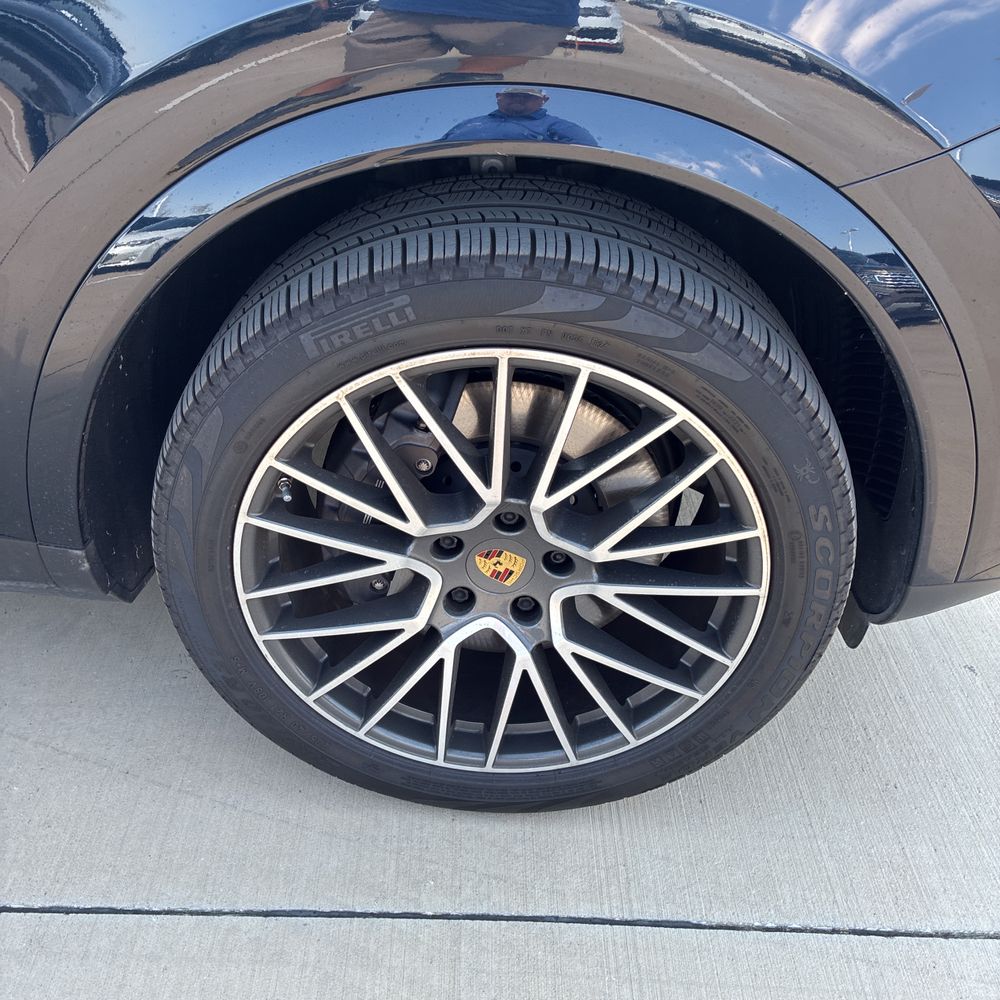 2022 Porsche Cayenne Base