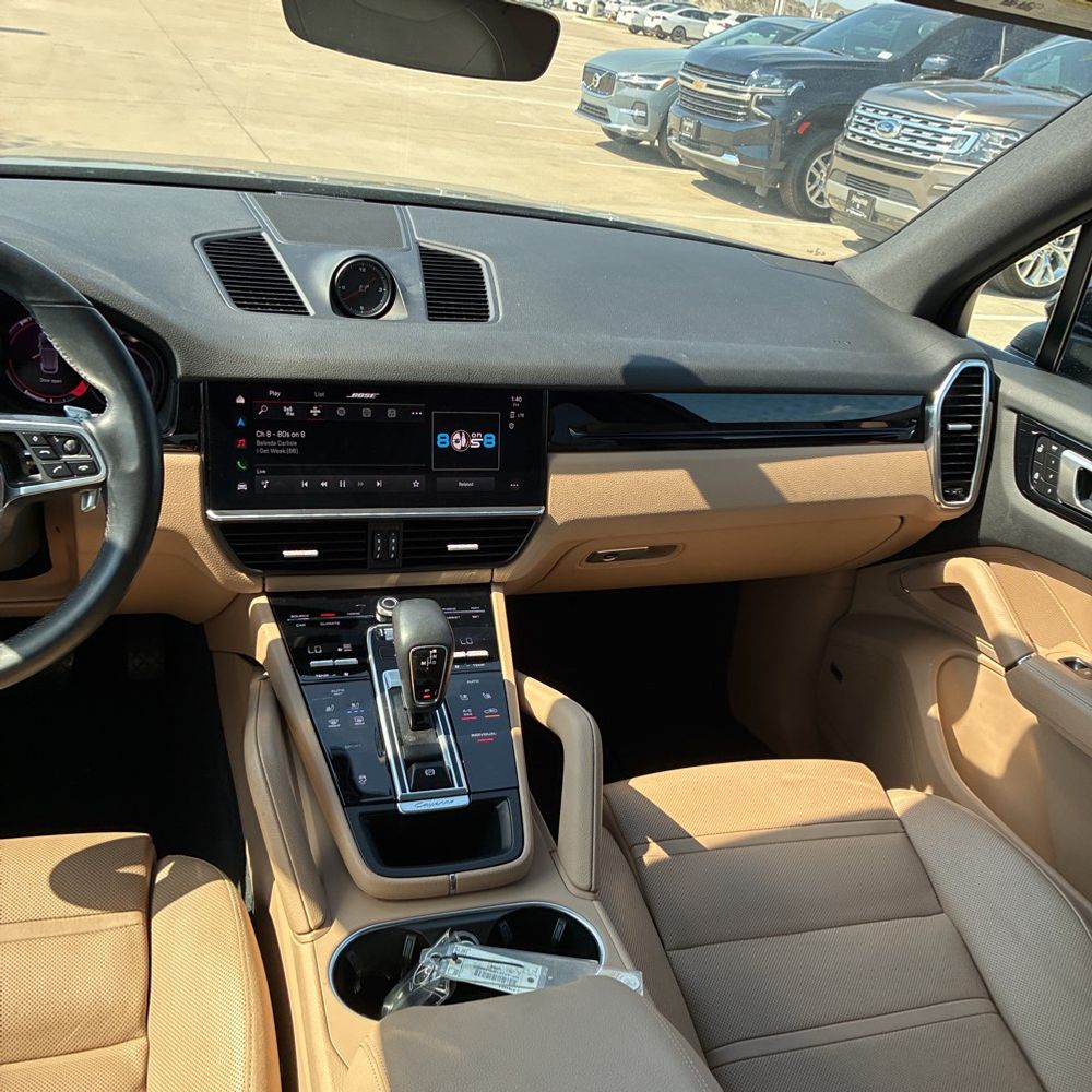2022 Porsche Cayenne Base