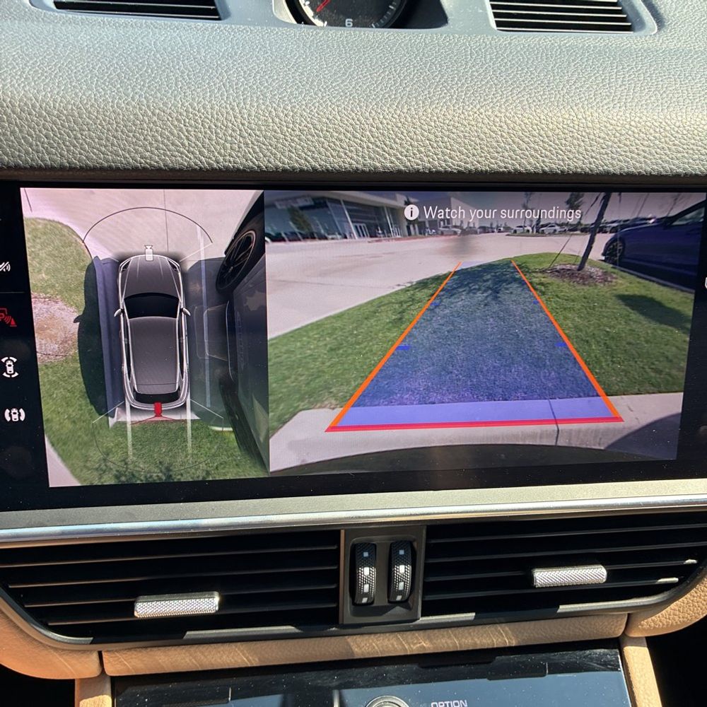 2022 Porsche Cayenne Base