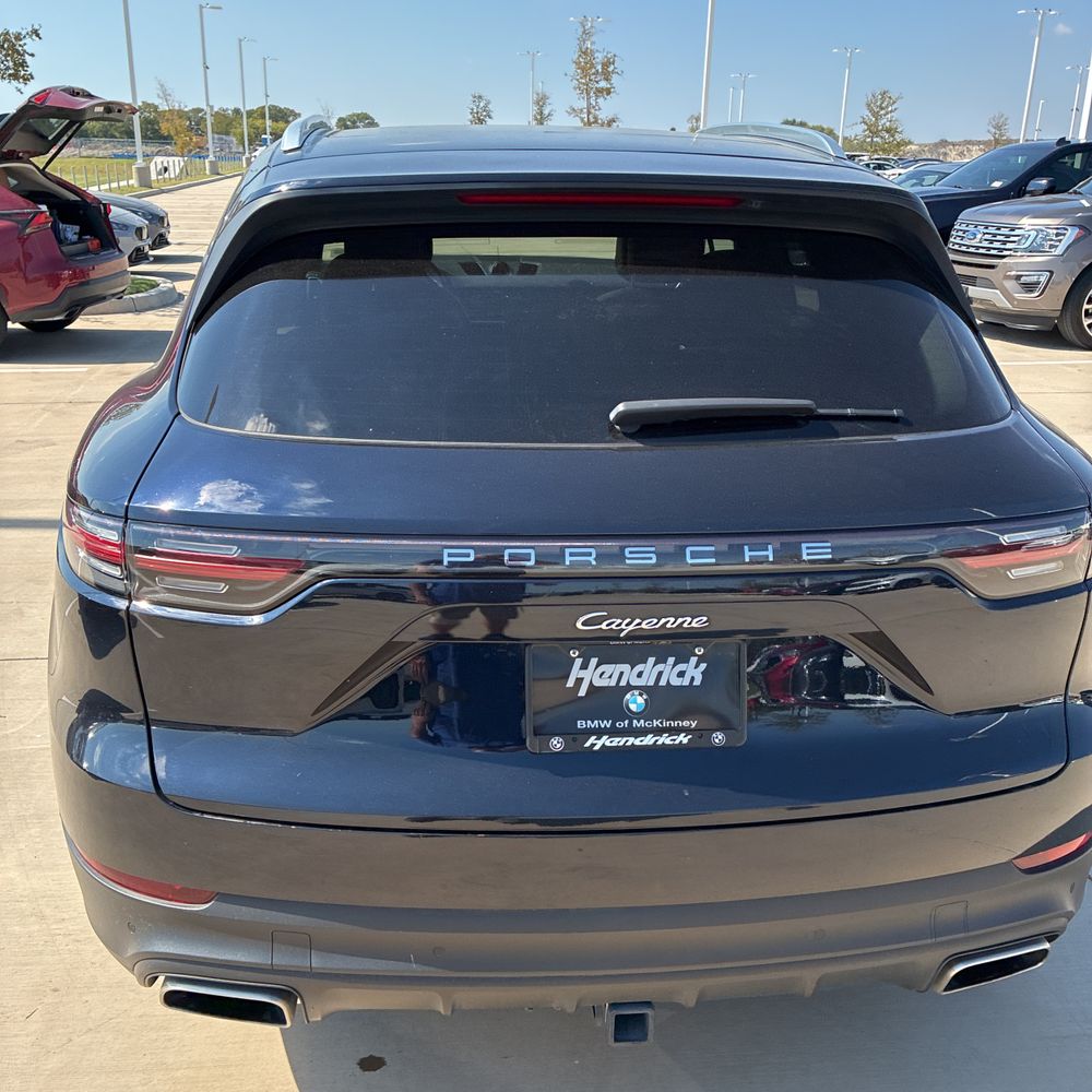 2022 Porsche Cayenne Base